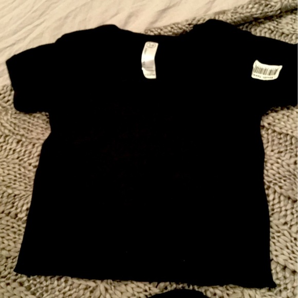 New! Rabbit Skins Tops - Picture 3 of 3